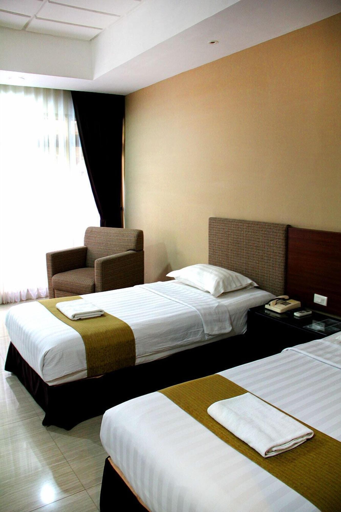 סוראבאיה New Grand Park Hotel מראה חיצוני תמונה