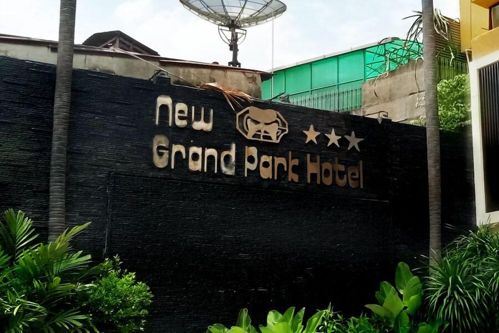 סוראבאיה New Grand Park Hotel מראה חיצוני תמונה