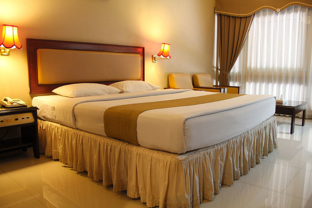 סוראבאיה New Grand Park Hotel מראה חיצוני תמונה