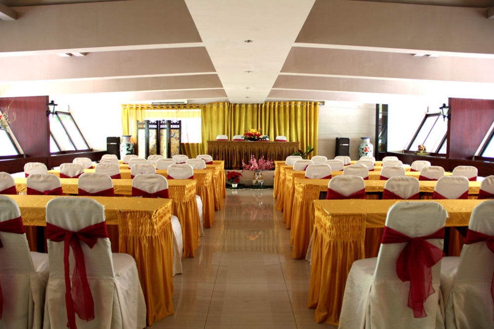 סוראבאיה New Grand Park Hotel מראה חיצוני תמונה