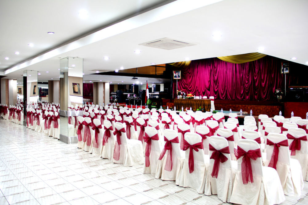 סוראבאיה New Grand Park Hotel מראה חיצוני תמונה