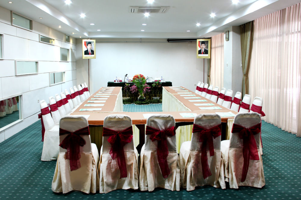 סוראבאיה New Grand Park Hotel מראה חיצוני תמונה