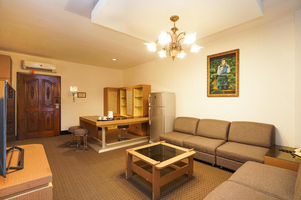 סוראבאיה New Grand Park Hotel מראה חיצוני תמונה