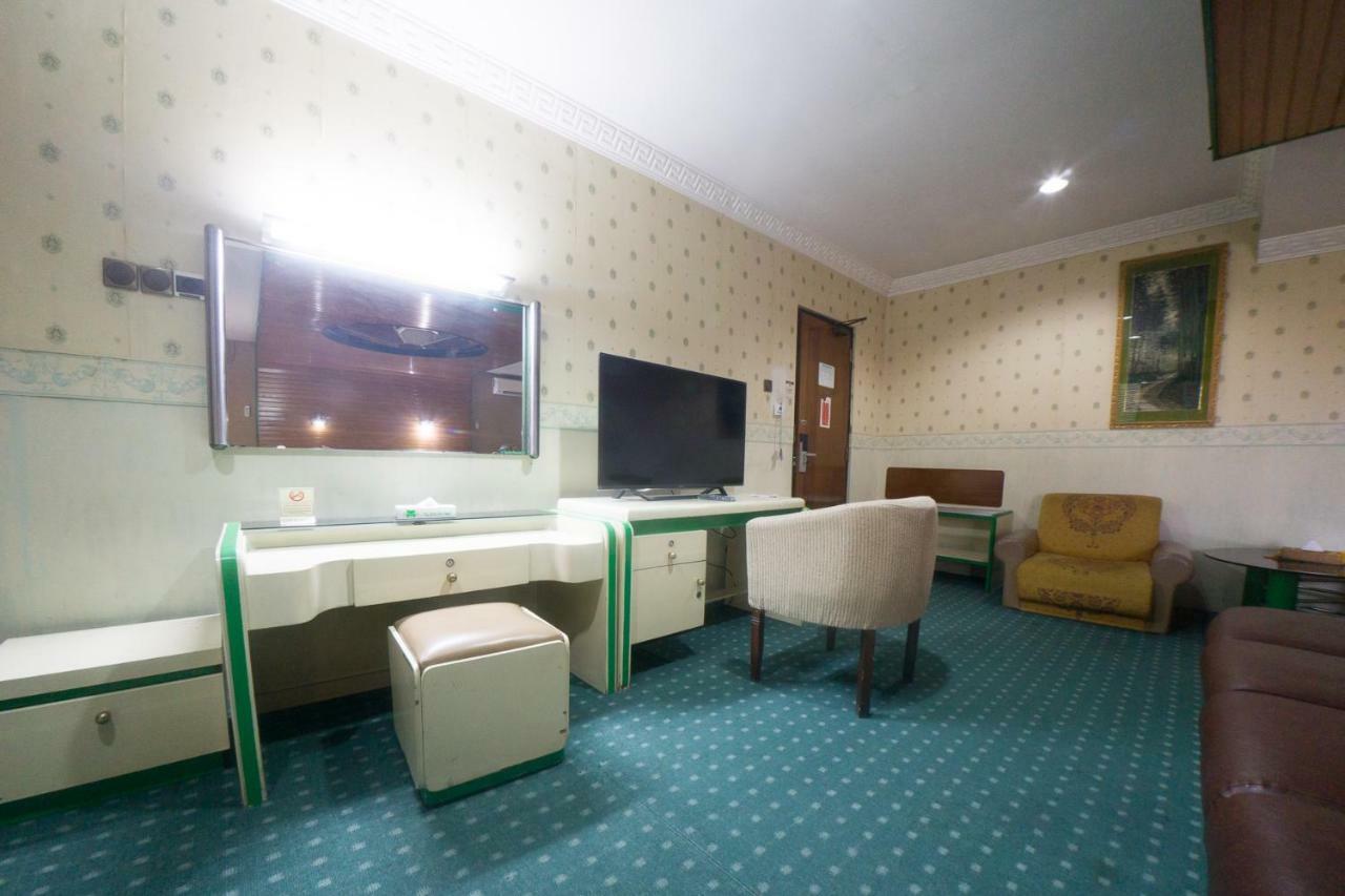 סוראבאיה New Grand Park Hotel מראה חיצוני תמונה