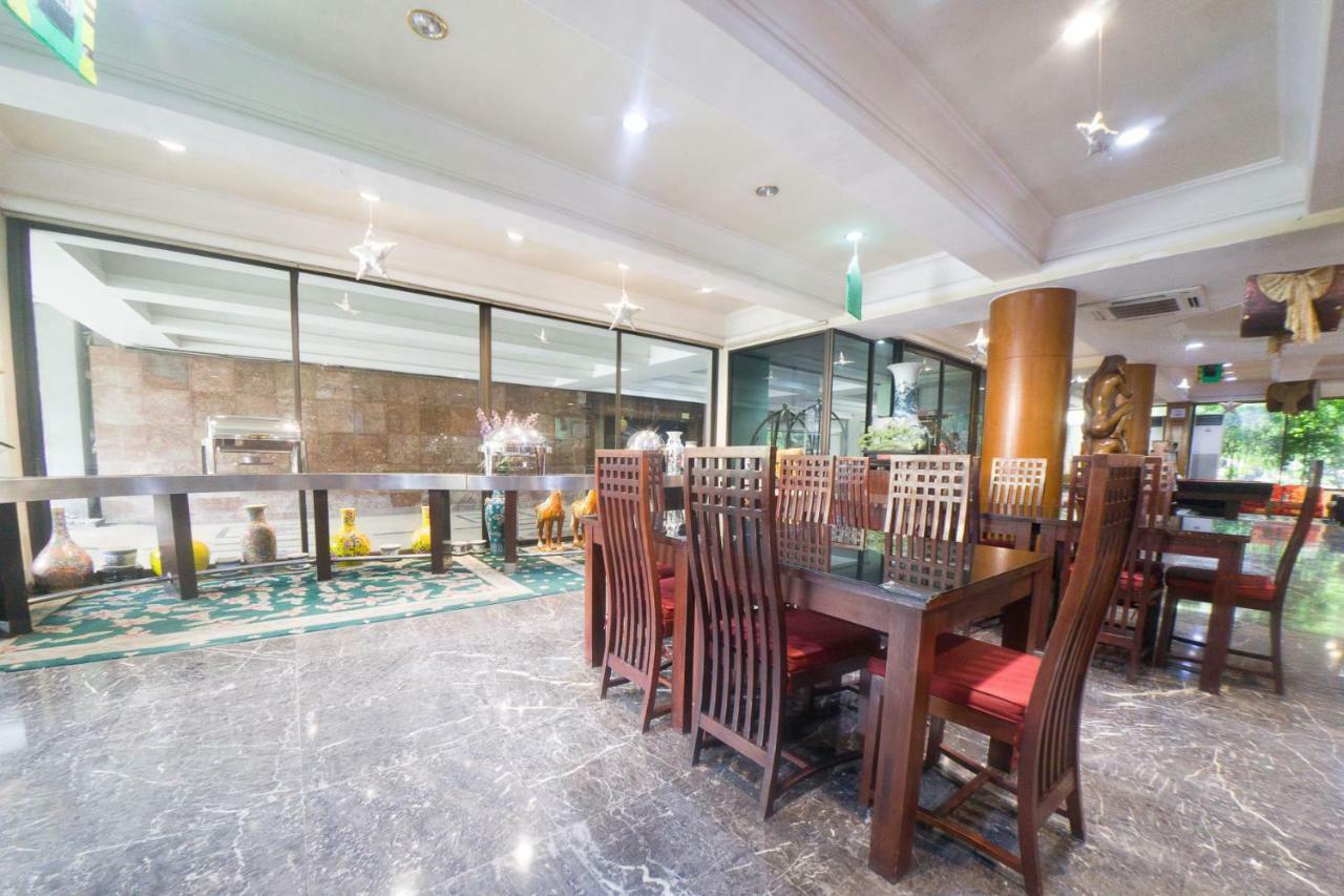 סוראבאיה New Grand Park Hotel מראה חיצוני תמונה